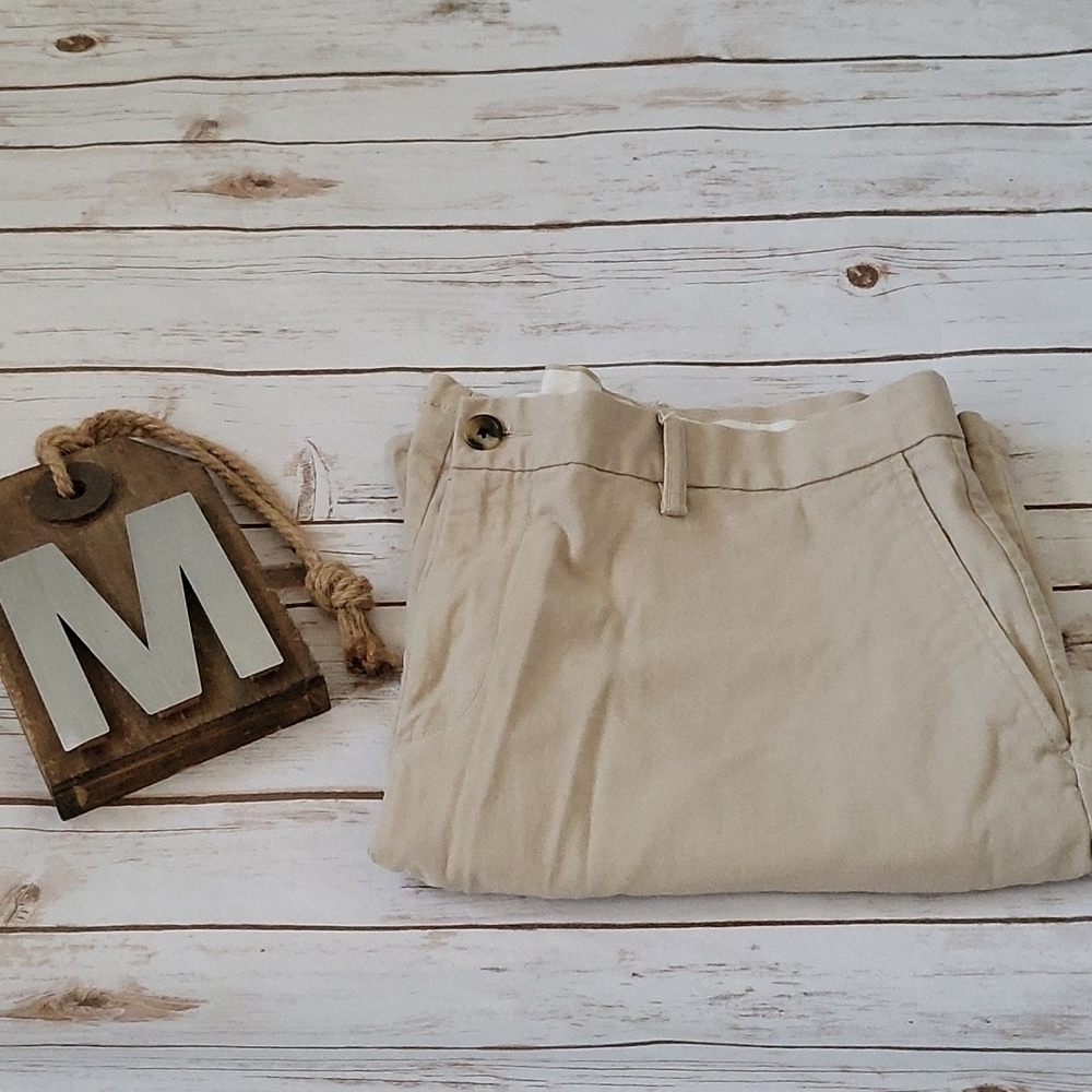 Old Navy Ultimate Slim Built In Flex Flat Front khaki shorts with 9.25" inseam